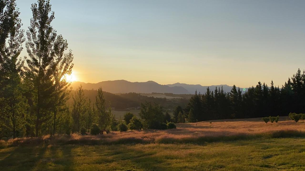 Mitchella Farm Lägenhet Wanaka Exteriör bild
